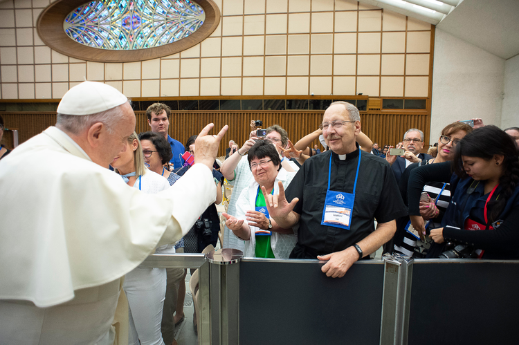 For deaf Catholics, a gesture from Pope Francis meant the world